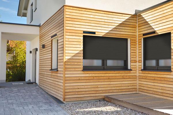 Faut-il réparer ou remplacer son volet roulant ?