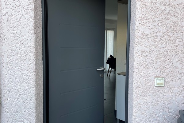 Remplacement d'une porte d'entrée maison individuelle à Poisy 74330  (Annecy, Haute-Savoie)
